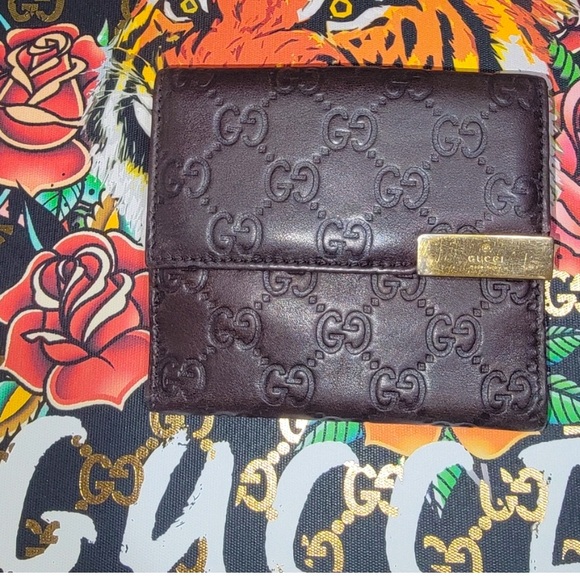 GUCCI🪢 GG Signature Brown Leather Compact Bifold Wallet - Picture 1 of 7